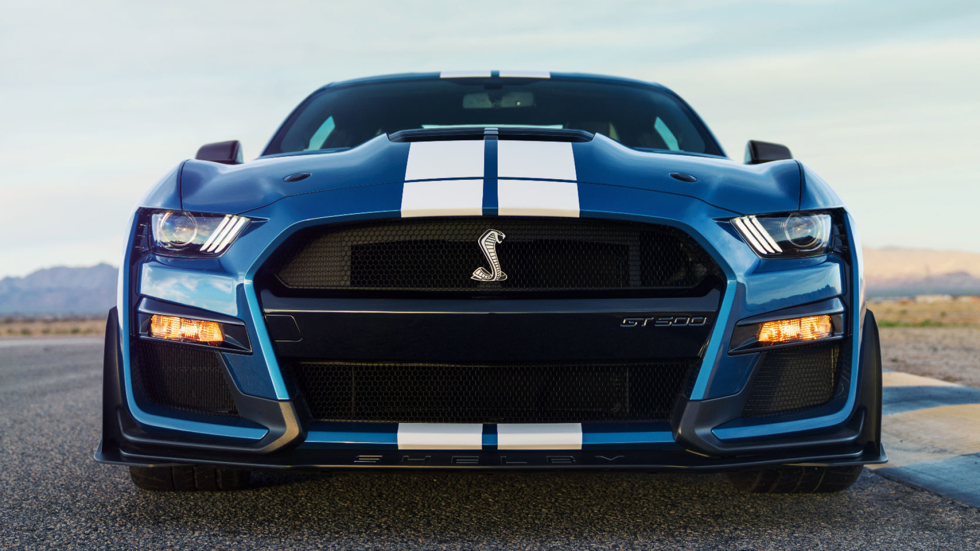 Ford mustang shelby gt500 образца 2020 года