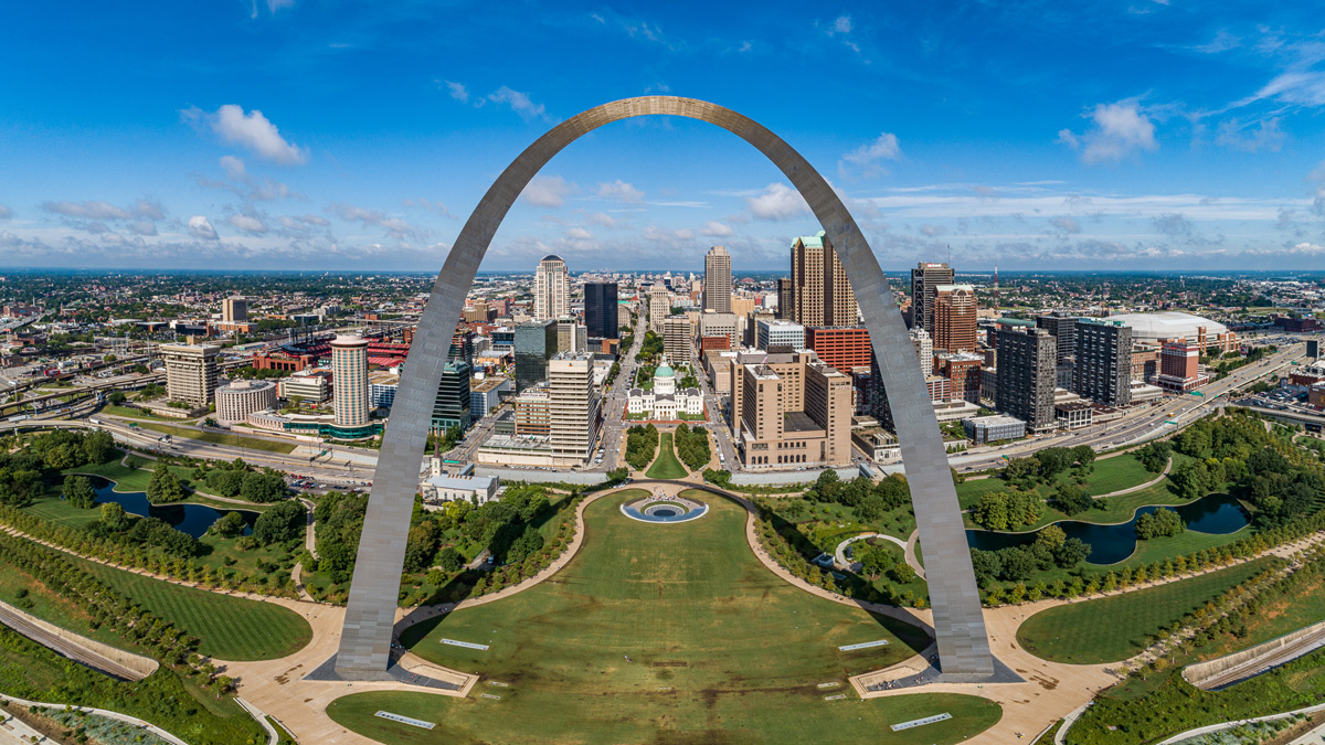 Check Out This Incredible Drone Footage Of The Gateway Arch