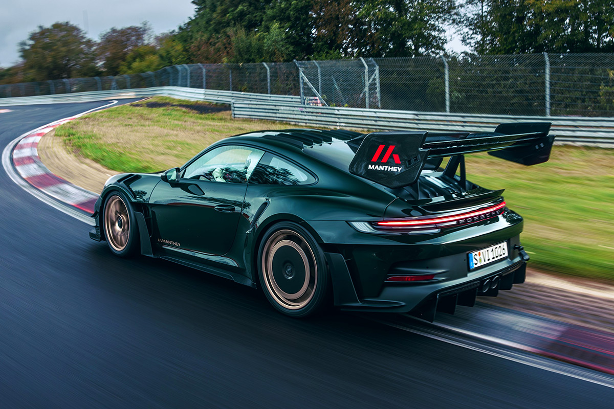 Porsche 992 911 GT3 RS Manthey Kit